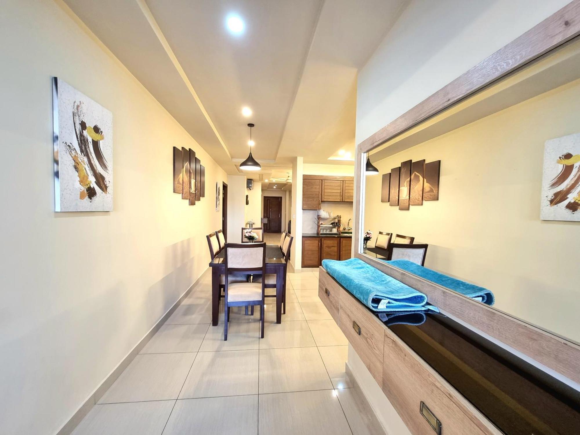 Luxurious Landing Apartments & Suites Bahria Town Rawalpindi Room photo